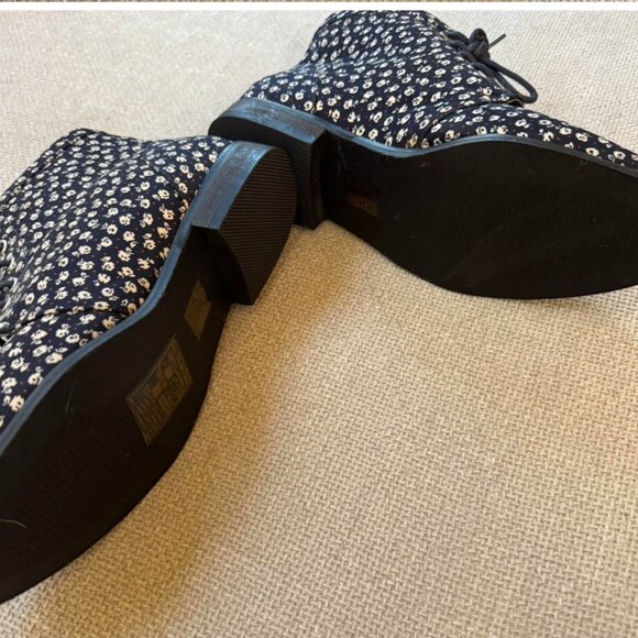 NWOT Floral Lace Up Ankle Boots - Picture 4 of 4